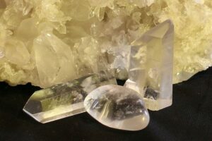 rock-crystal-238133_640